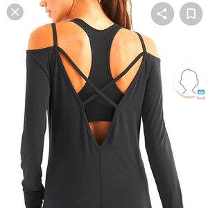 Gap workout line top